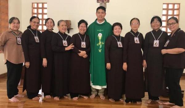Huynh Đoàn Áo Đức Bà Cát Minh (Hội Áo Đức Bà)