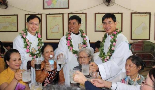 Thánh lễ truyền chức Phó tế Dòng Cát Minh