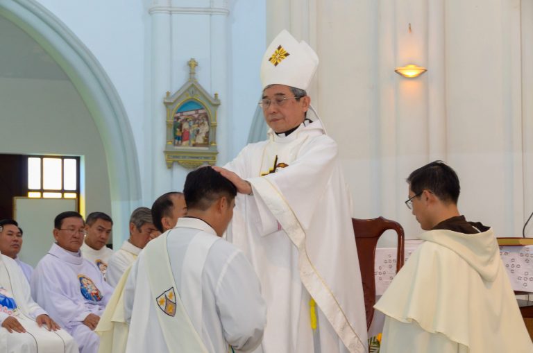 HỘI NGHỊ THƯỜNG NIÊN – THÁNH LỄ TUYÊN KHẤN TRỌNG THỂ – THÁNH LỄ TRUYỀN CHỨC PHÓ TẾ VÀ LINH MỤC 2019