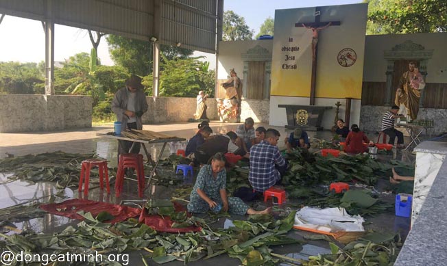TRAO QUÀ TẾT – GỬI YÊU THƯƠNG