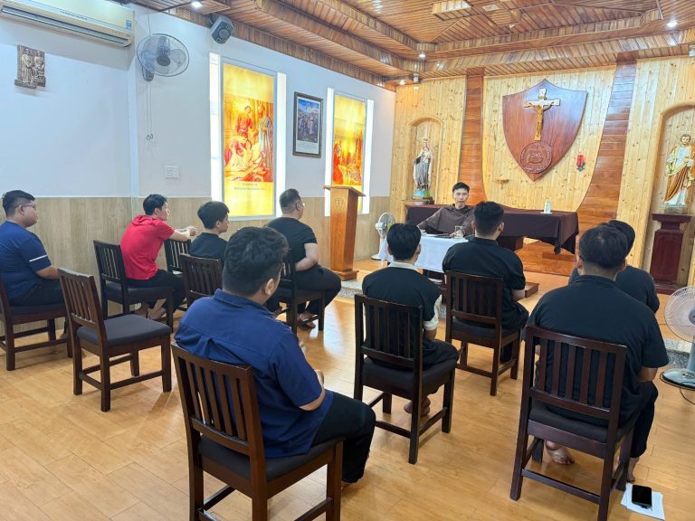 Cảm nghiệm ngắn về “COME AND SEE” Khóa 1
